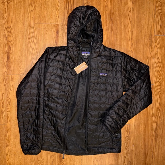 Patagonia Men’s Nano Puff Hoodie Puffer Jacket in Black - Picture 11 of 11